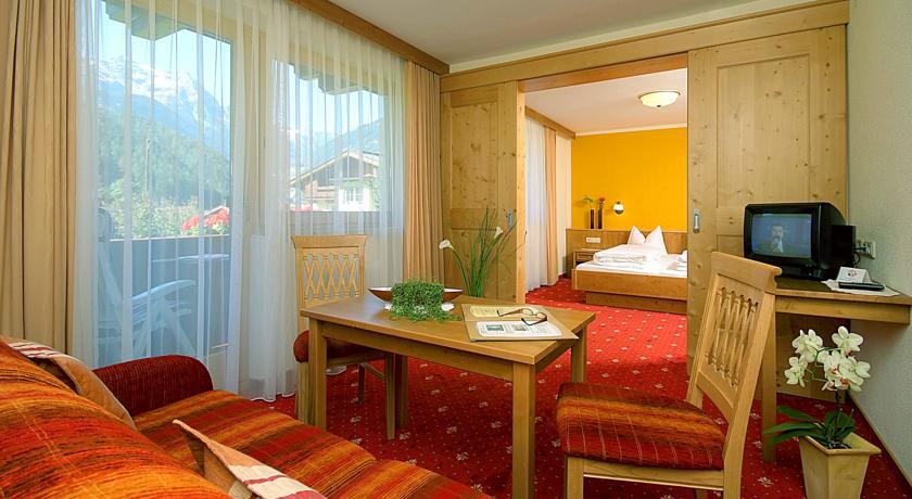 Hotel Maximilian 메이른호픈 객실 사진