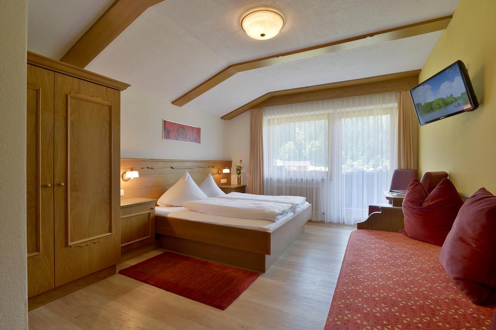 Hotel Maximilian 메이른호픈 객실 사진