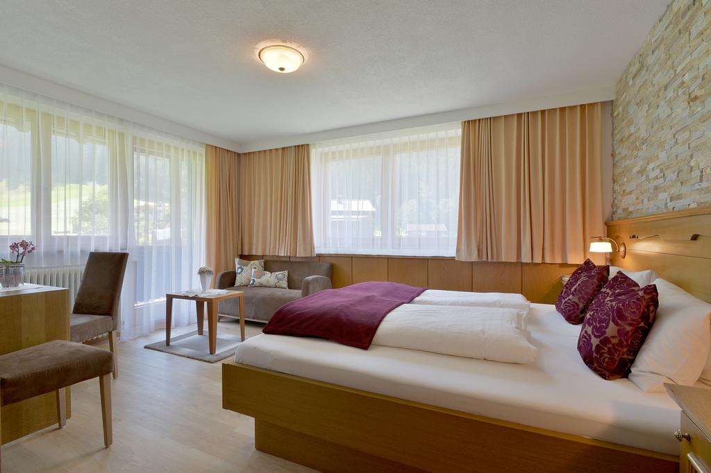 Hotel Maximilian 메이른호픈 객실 사진